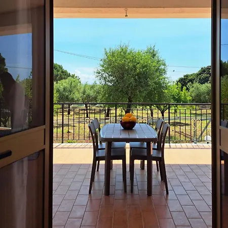 Апартаменты Riviera By Quokka 360 - A Short Distance From The Sea