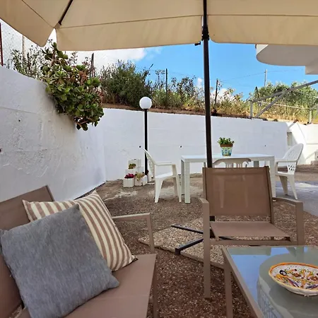 Апартаменты Riviera By Quokka 360 - A Short Distance From The Sea Рикади